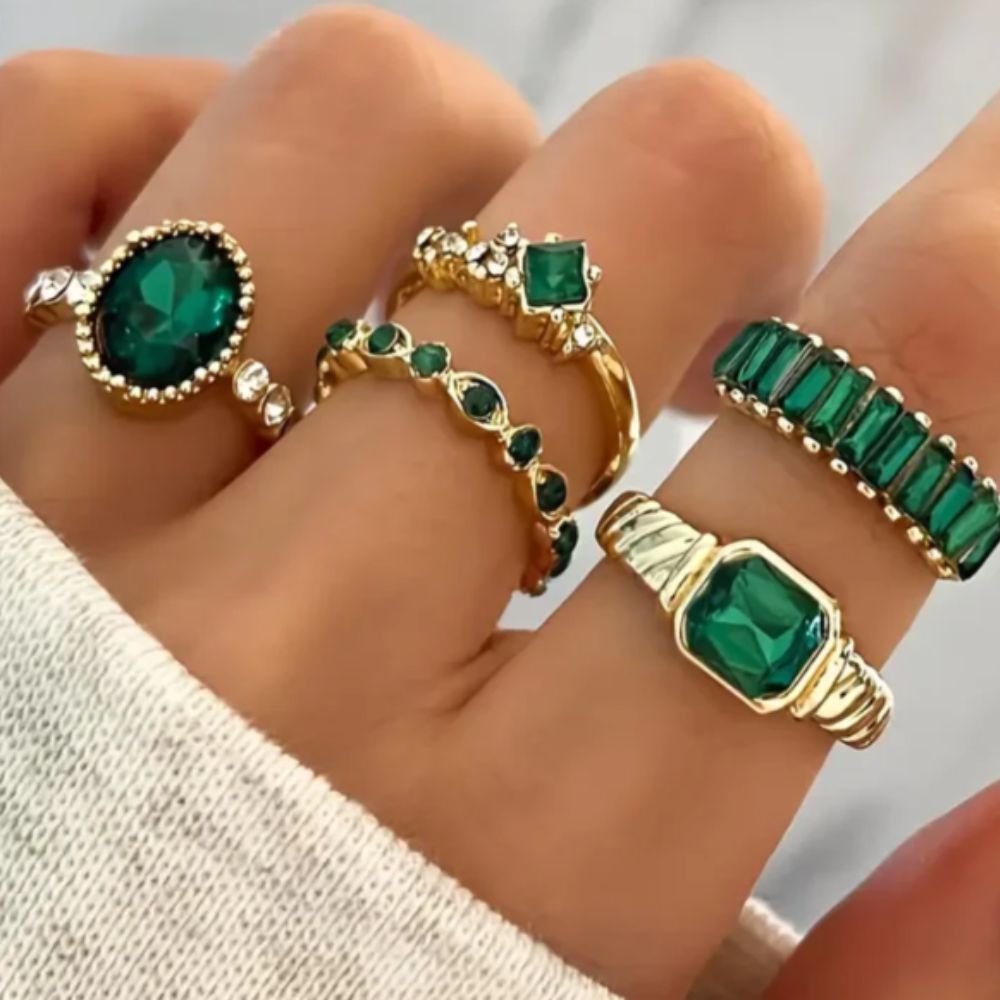 Zarina Exquisite Emerald Gold Ring Set